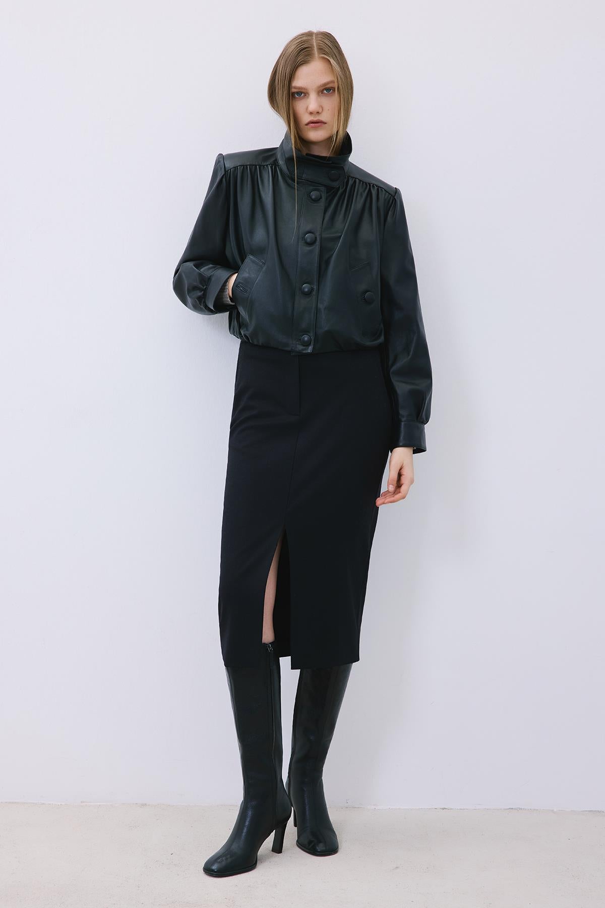 Dik Yaka Hakiki Deri Crop Siyah Ceket