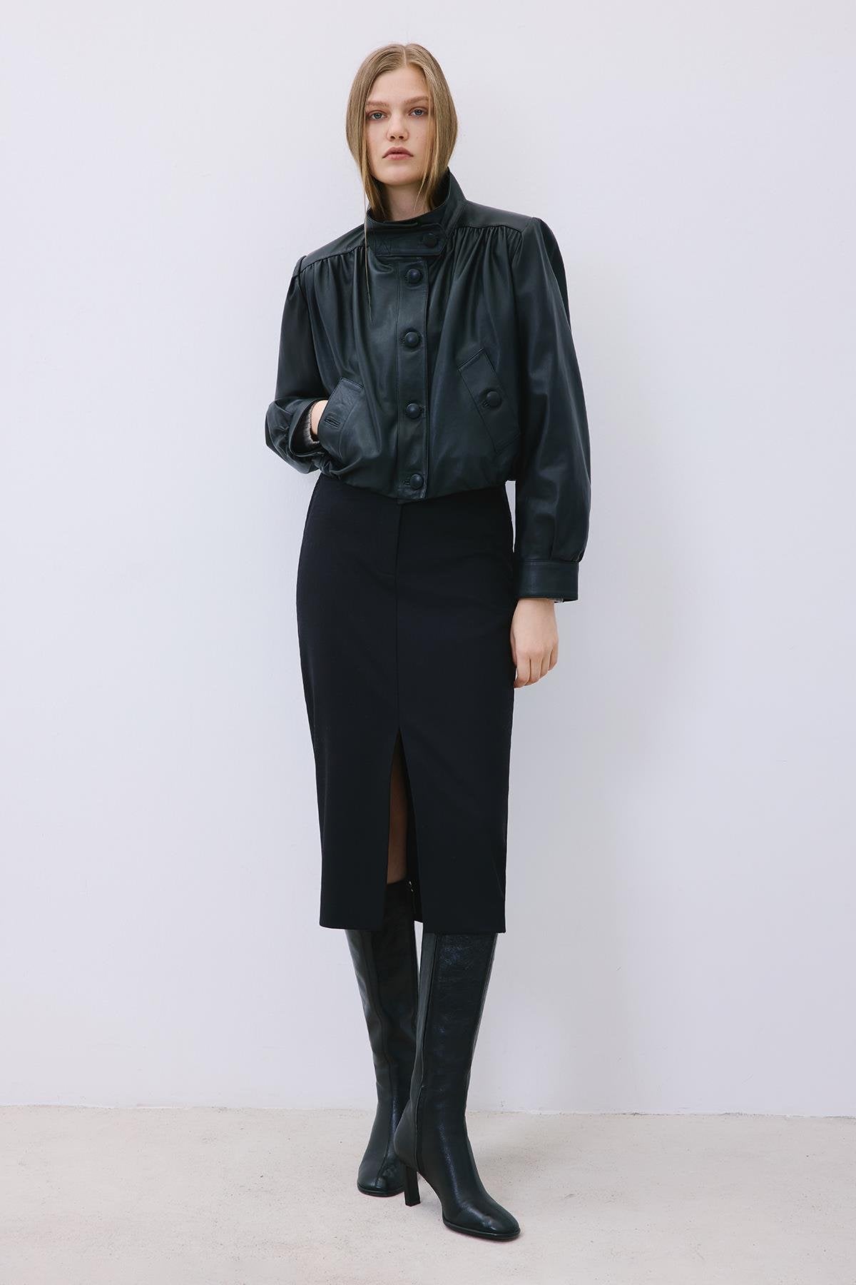 Dik Yaka Hakiki Deri Crop Siyah Ceket