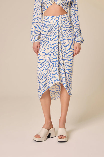 Drape Detaylı Desenli Mavi Etek