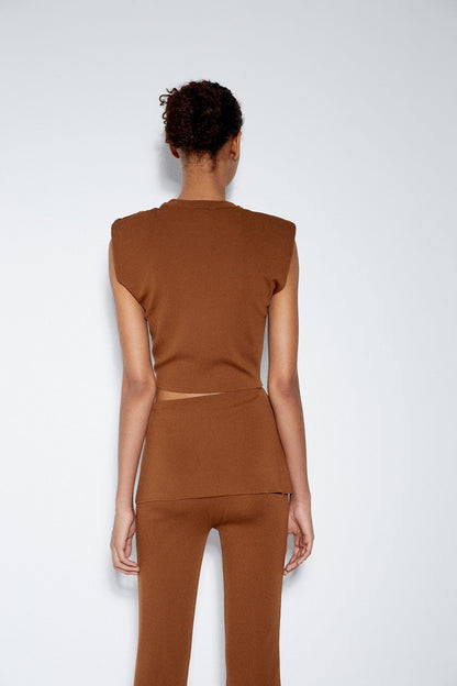 Düğme Detaylı Taba Cut-out Bluz