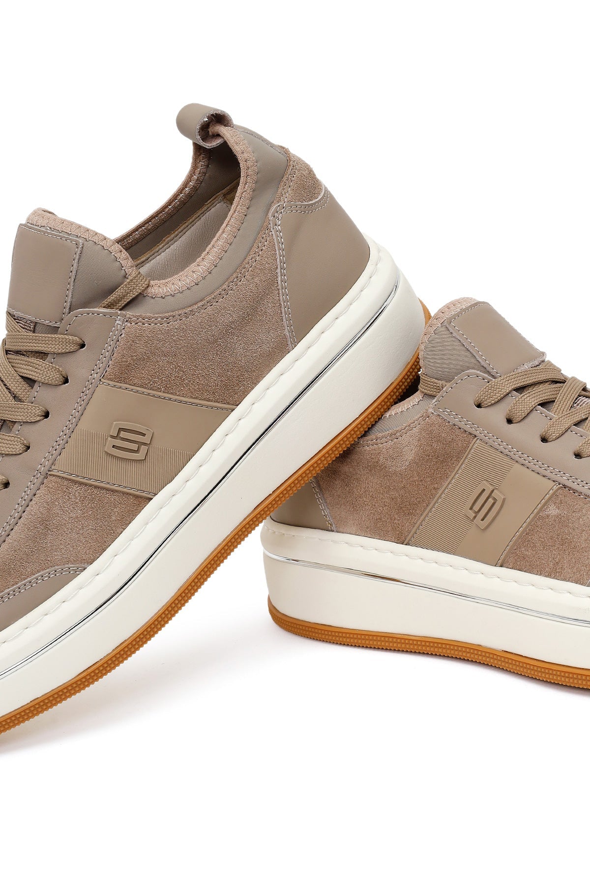 Erkek Bej Bağcıklı Kalın Tabanlı Deri Sneaker