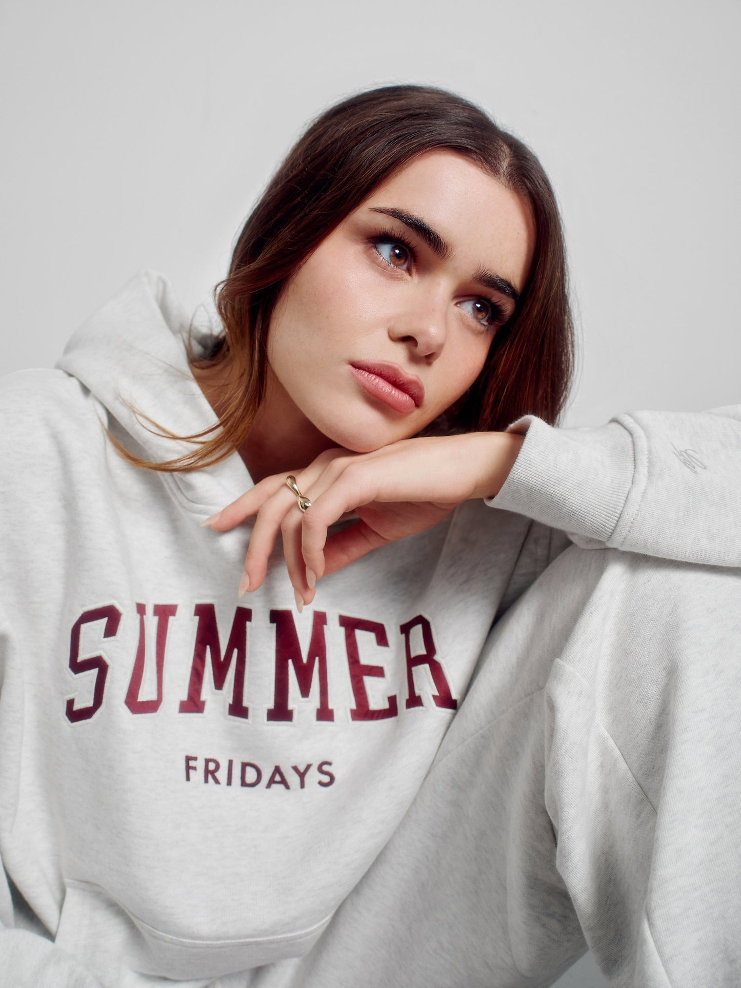 Gri Gap × Summer Fridays Heavyweight Oversized Logo Sweatshirt
