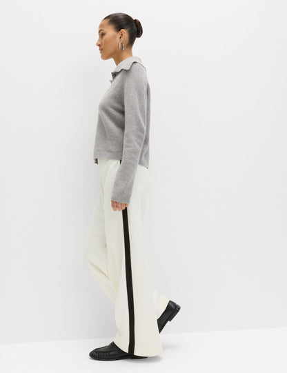 Wide Leg Yan Şerit Detaylı Pantolon