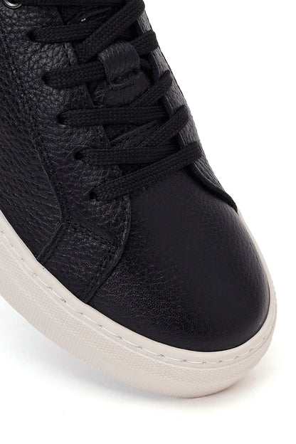 Kadın Siyah Bağcıklı Deri Sneaker