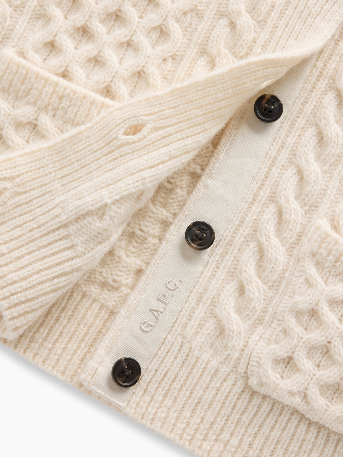 Krem Gap × A.p.c. Yün Cable Örgü Hırka