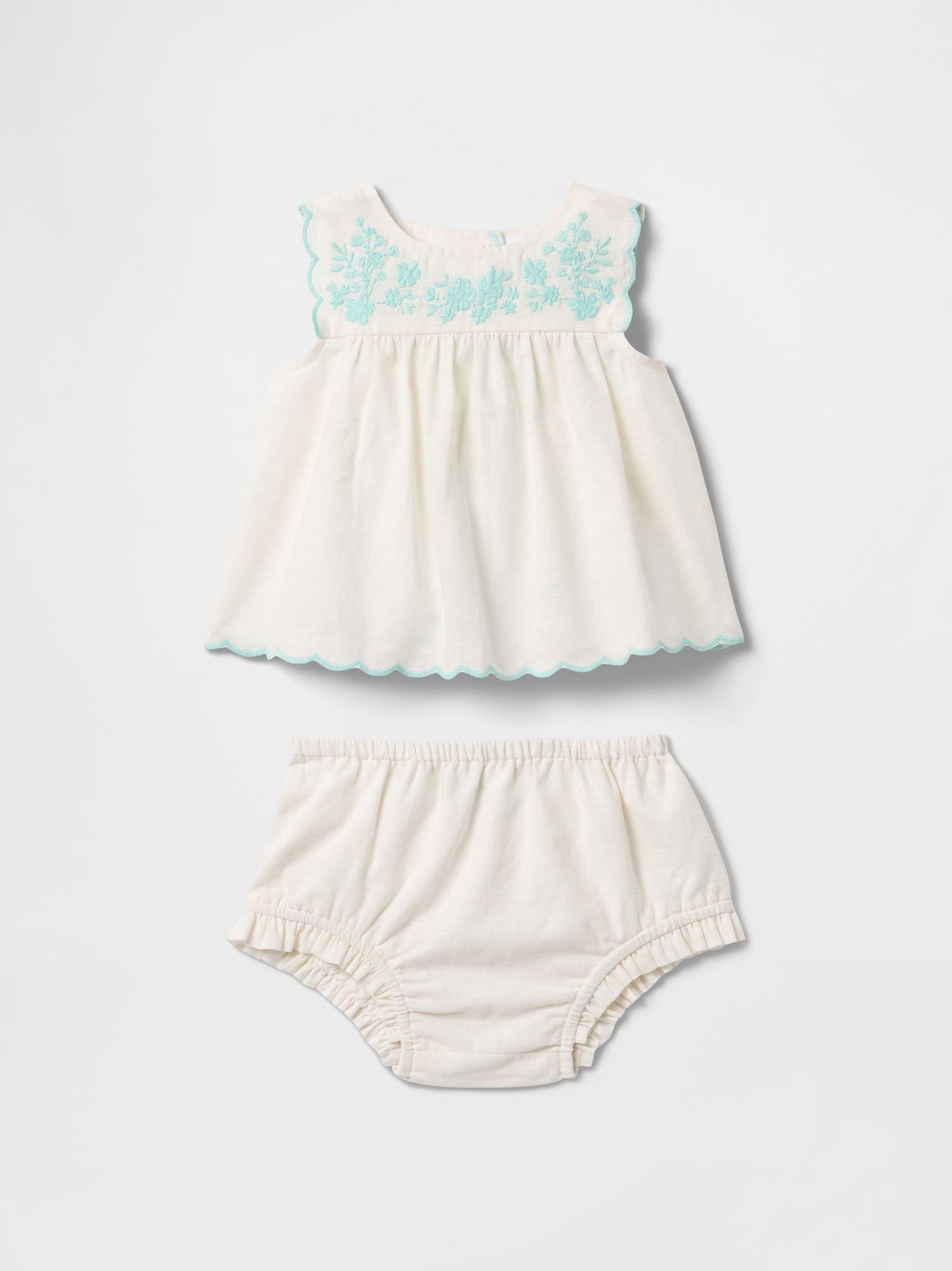 Beyaz Keten Işlemeli Outfit Set