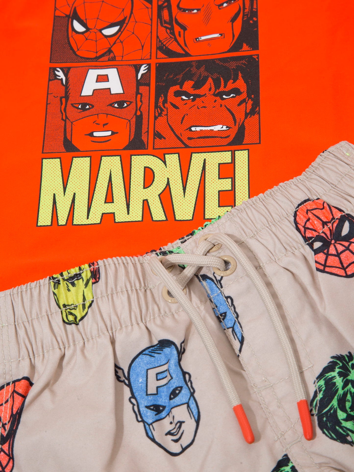 Çok Renkli Marvel Mayo Takımı