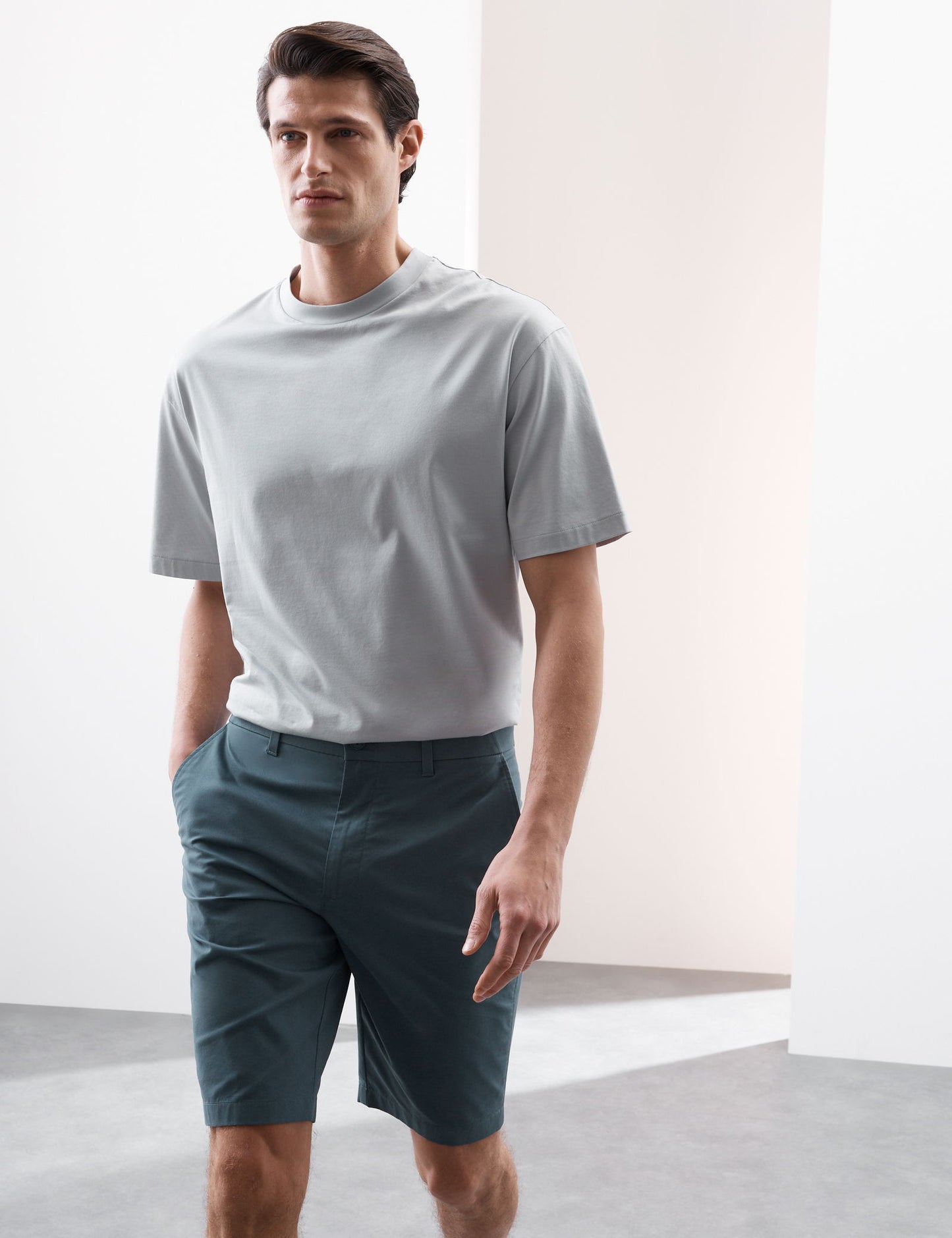 Pamuk Karışımlı Regular Fit Lightweight Chino Şort