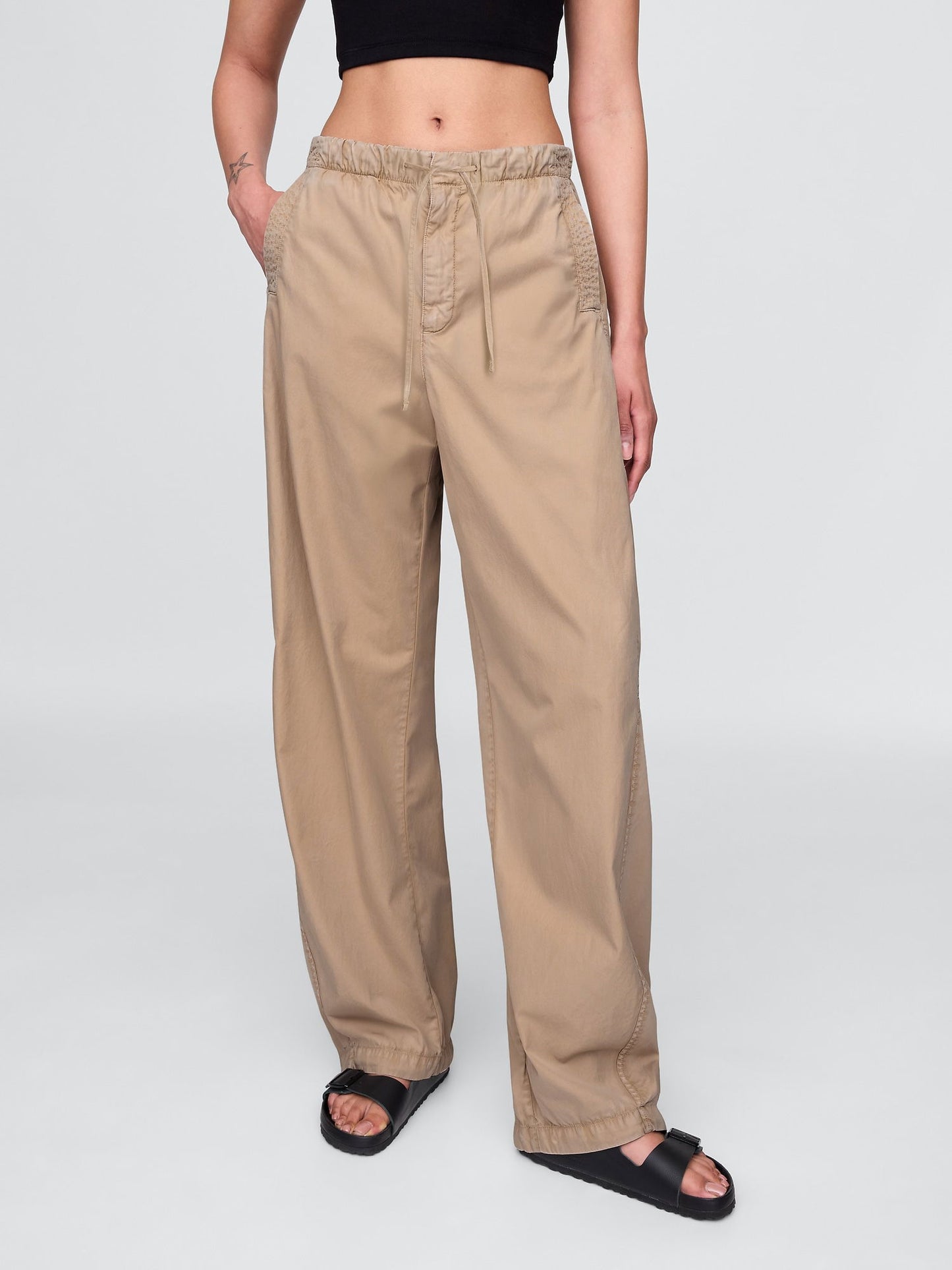 Bej Mid Rise Barrel Paraşüt Pantolon