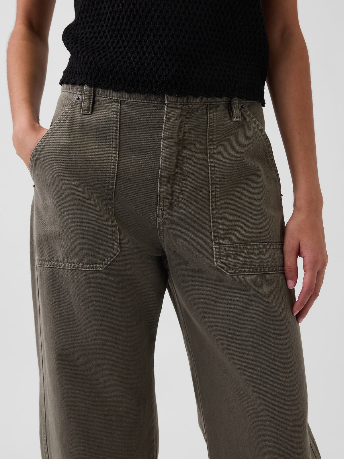 Haki Mid Rise Barrel Utility Ankle Pantolon