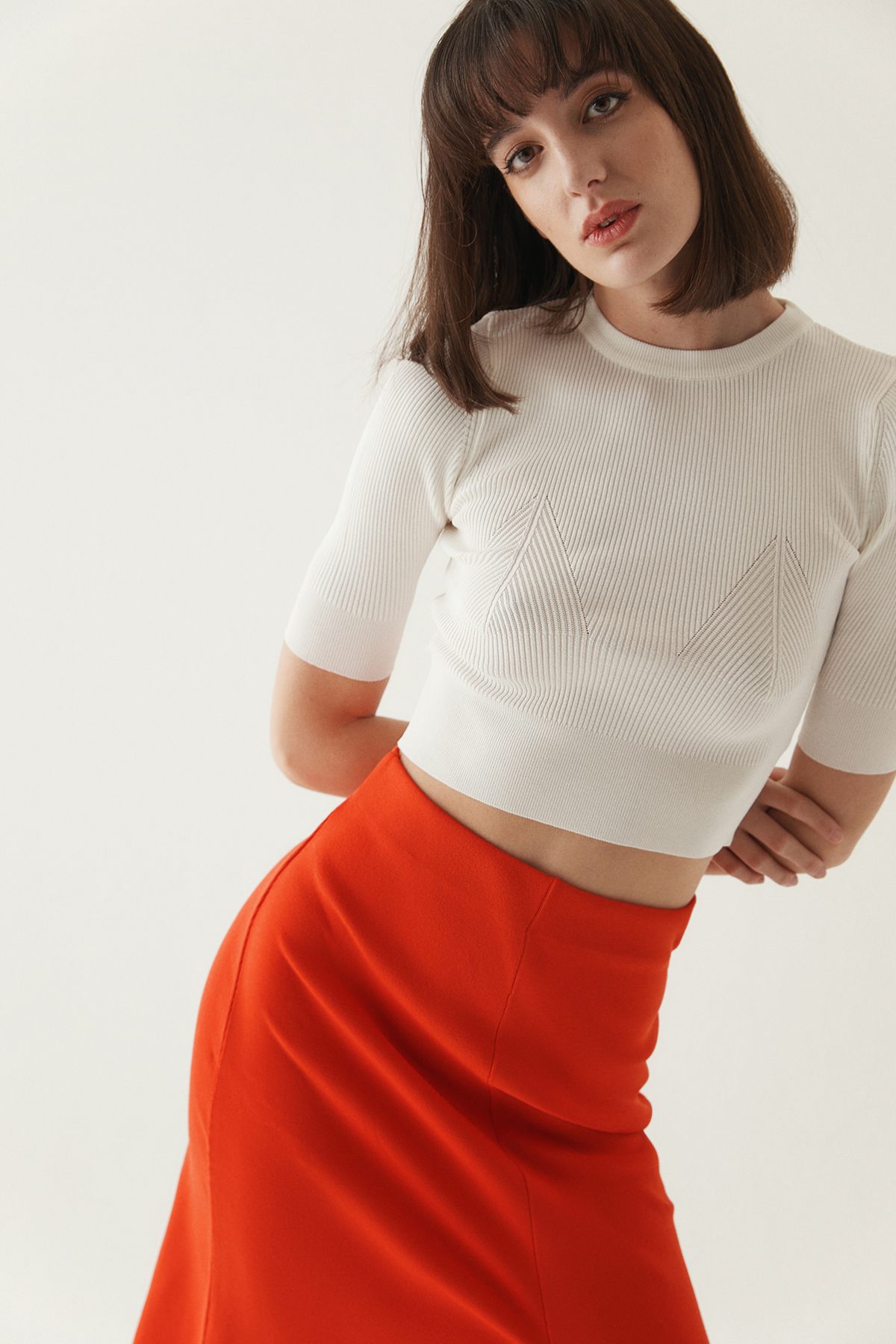 Bisiklet Yaka Ekru Kısa Triko Bluz