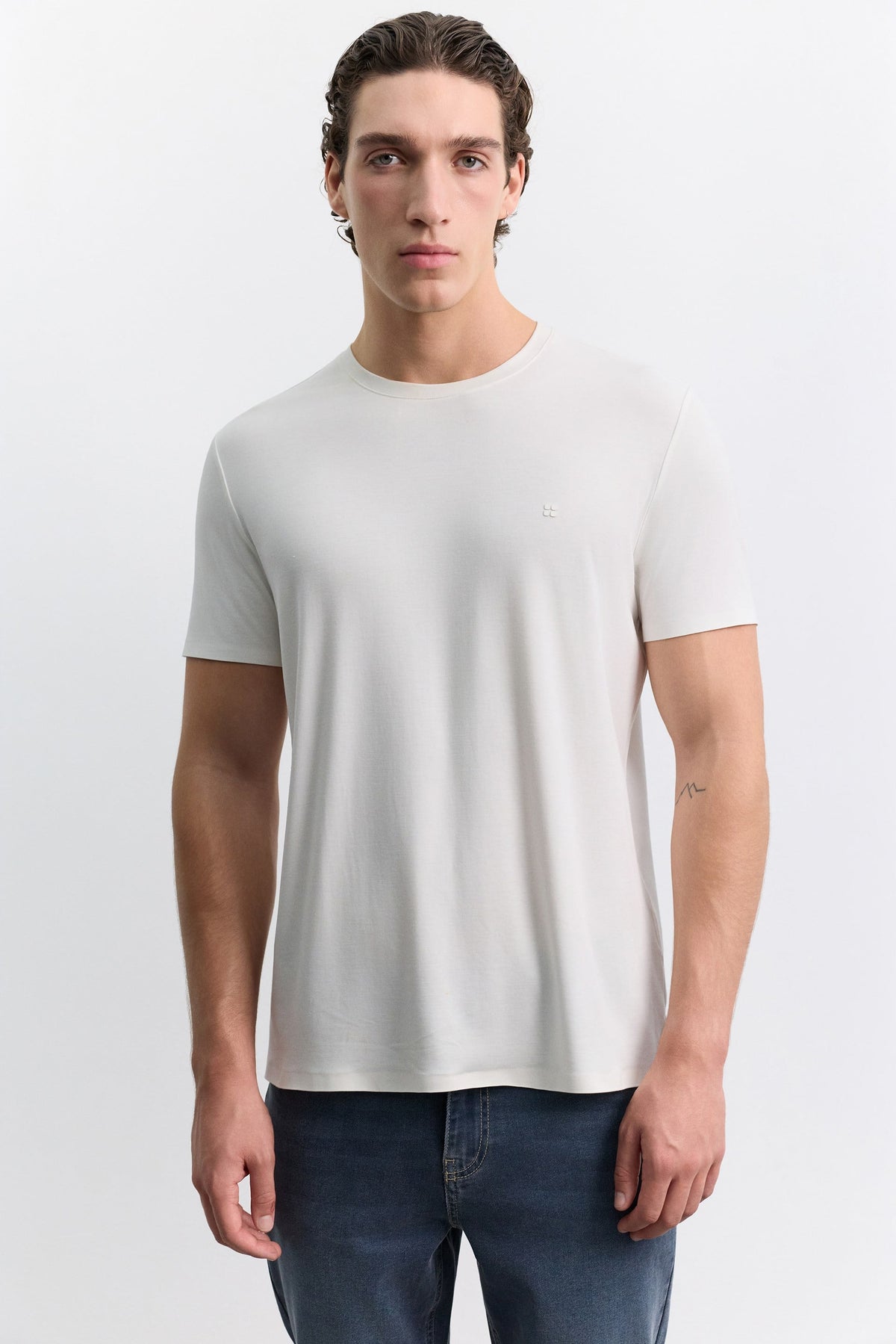 Ekru Bisiklet Yaka Soft Touch Premium Basic T-shirt