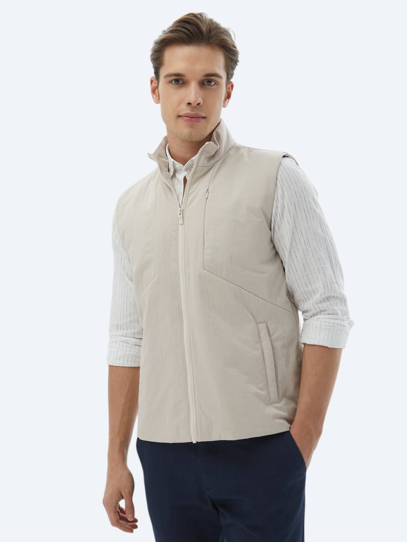 Ekru Regular Fit Dik Yaka Casual Dokuma Spor Yelek