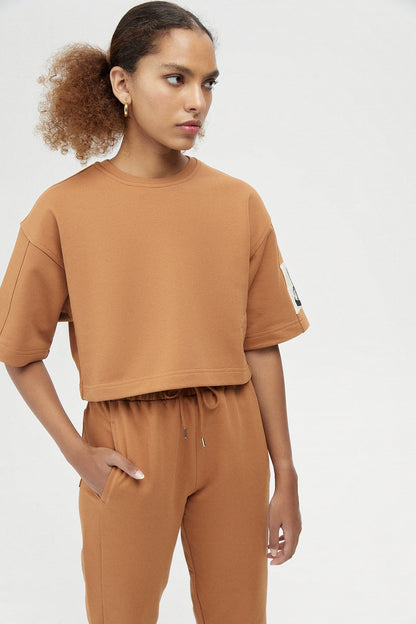 Camel Geniş Kesim Crop T-shirt