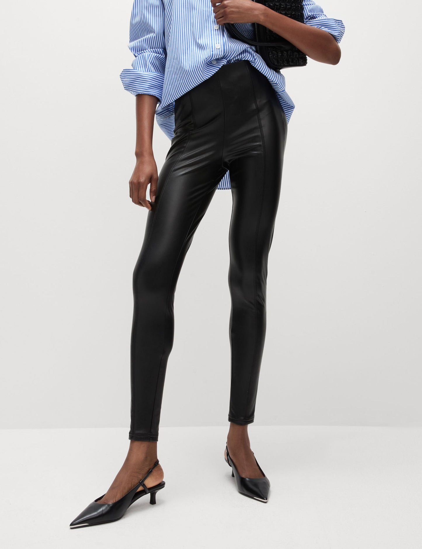 Regular Fit Deri Görünümlü Pantolon