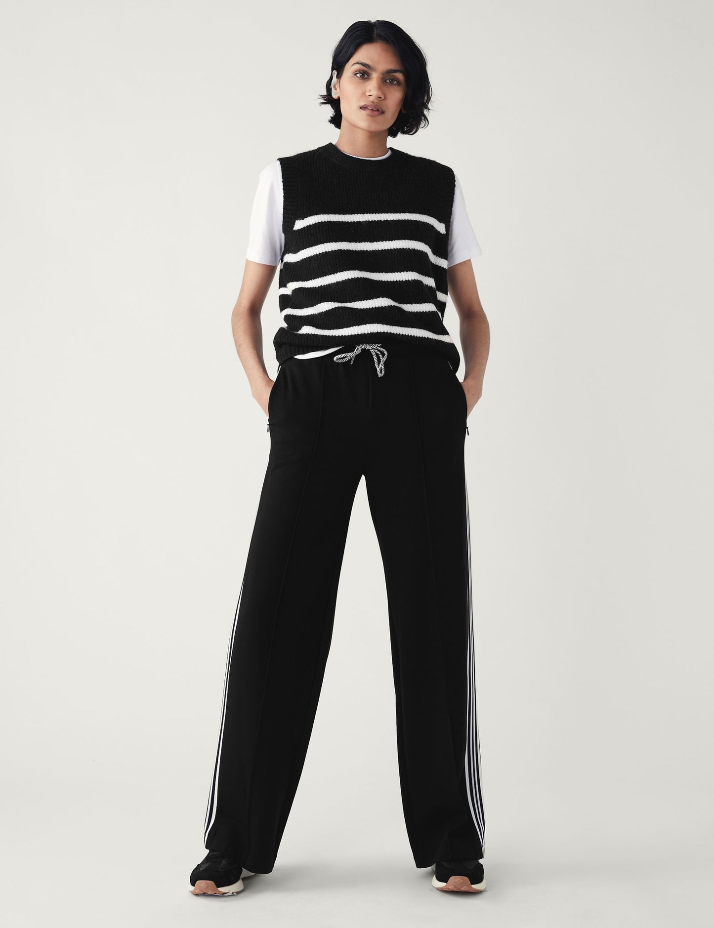 Jersey Yan Şerit Detaylı Wide Leg Pantolon