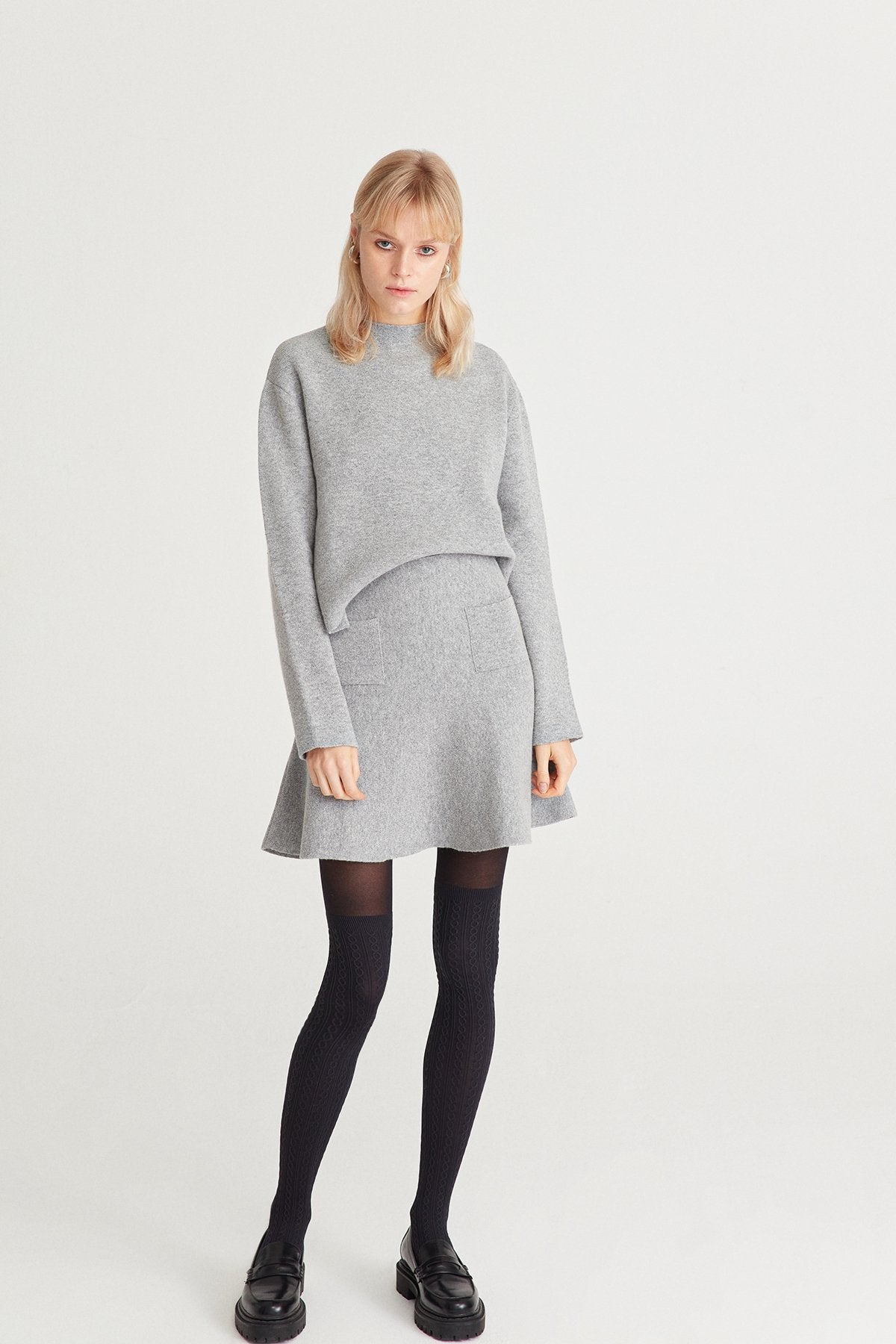 Gri Dik Yaka Yünlü Kazak