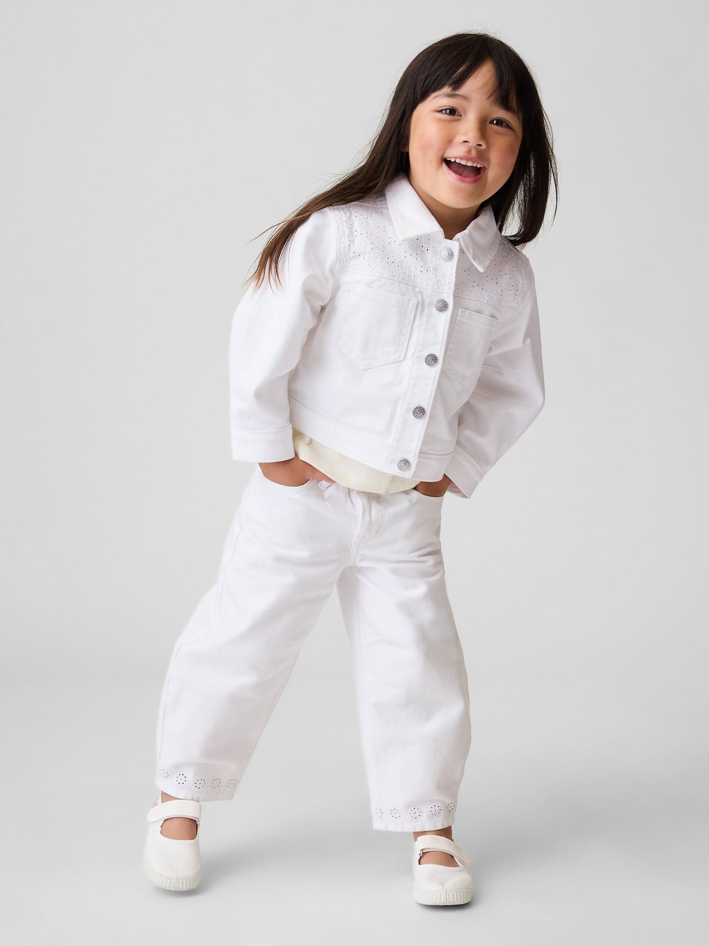 Beyaz Dantel Kenarlı Horseshoe Jean Pantolon