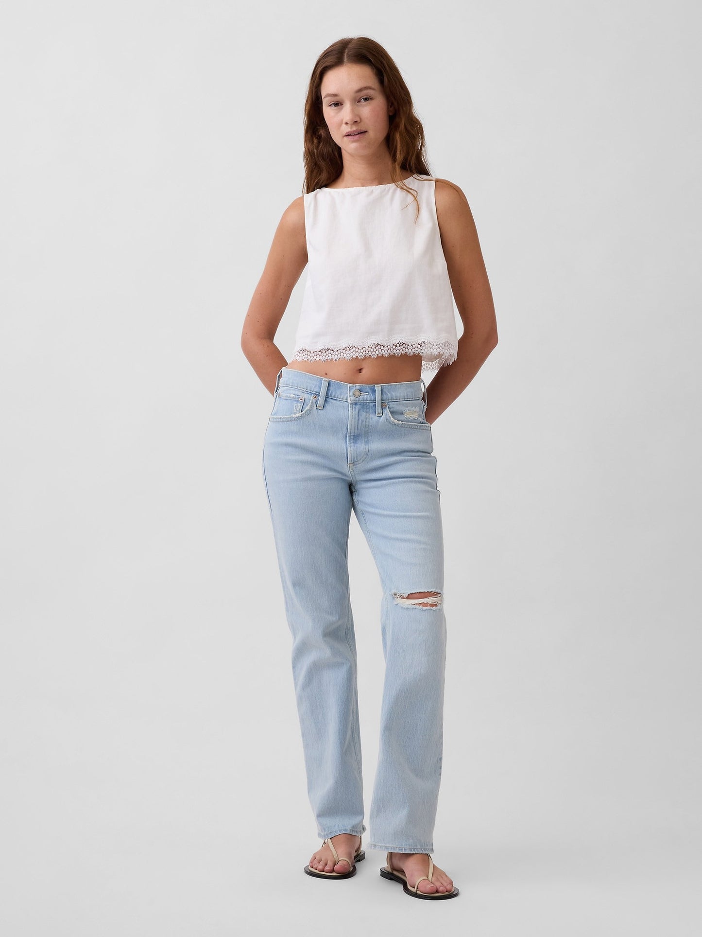 Beyaz Keten Karışımı Dantel Kenar Crop Bluz