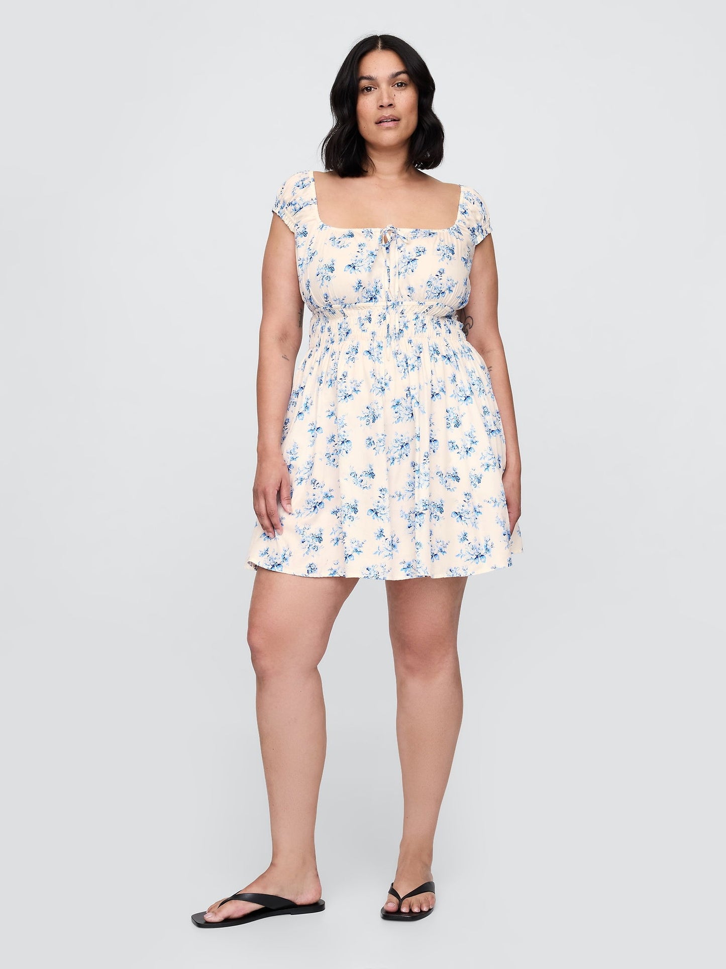 Çok Renkli Bağcıklı Ön Kısmı Smocked Bel Mini Elbise