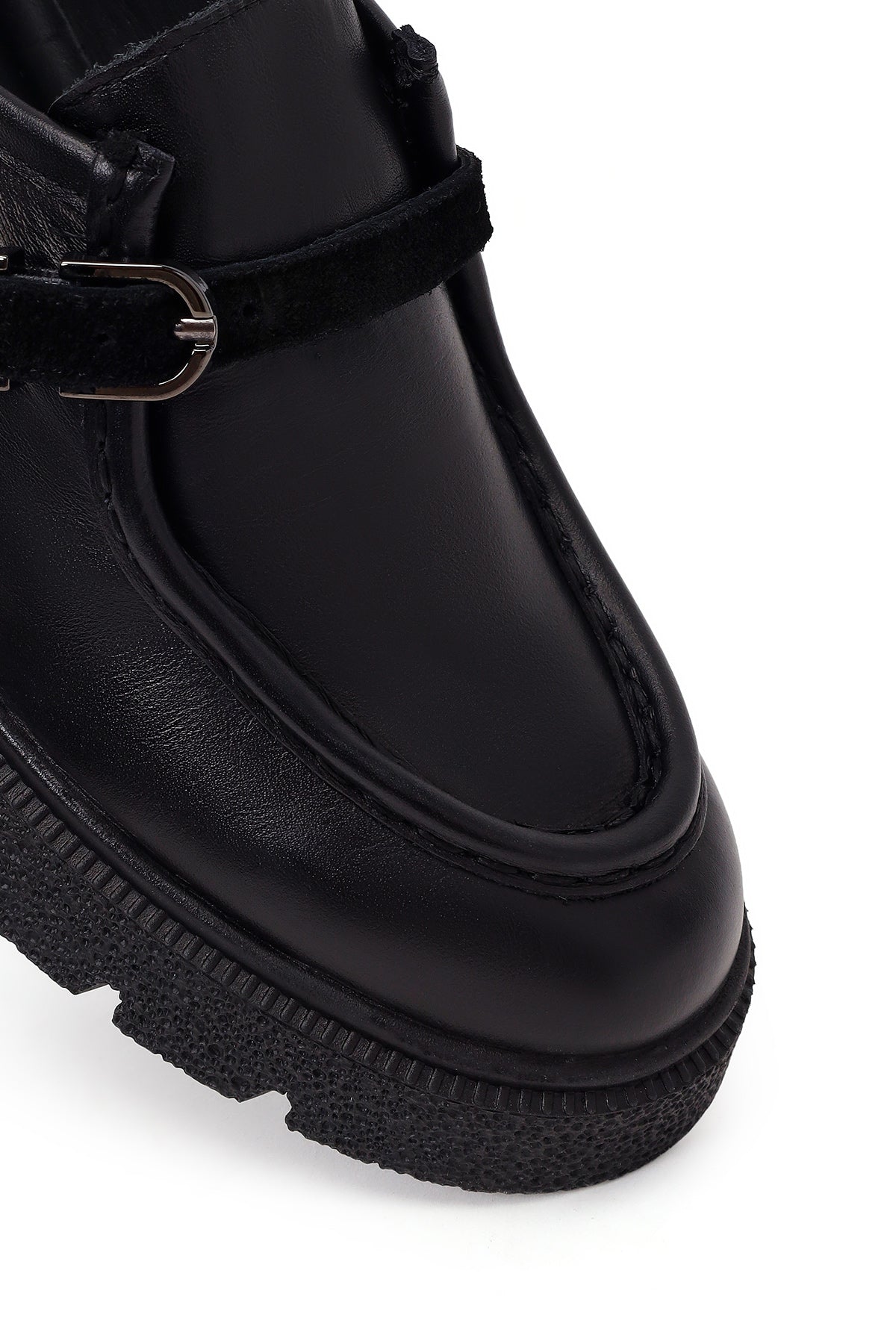 Kadın Siyah Tokalı Kalın Tabanlı Deri Maskülen Loafer
