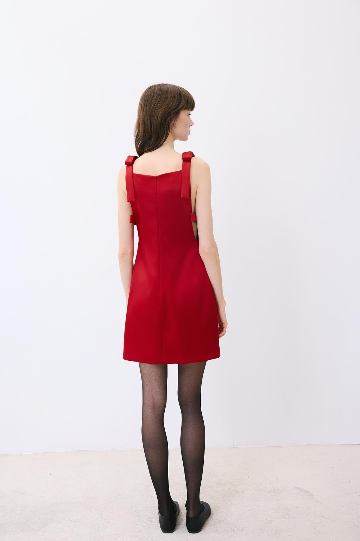 Fiyonk Detaylı Askılı Mini Bordo Elbise