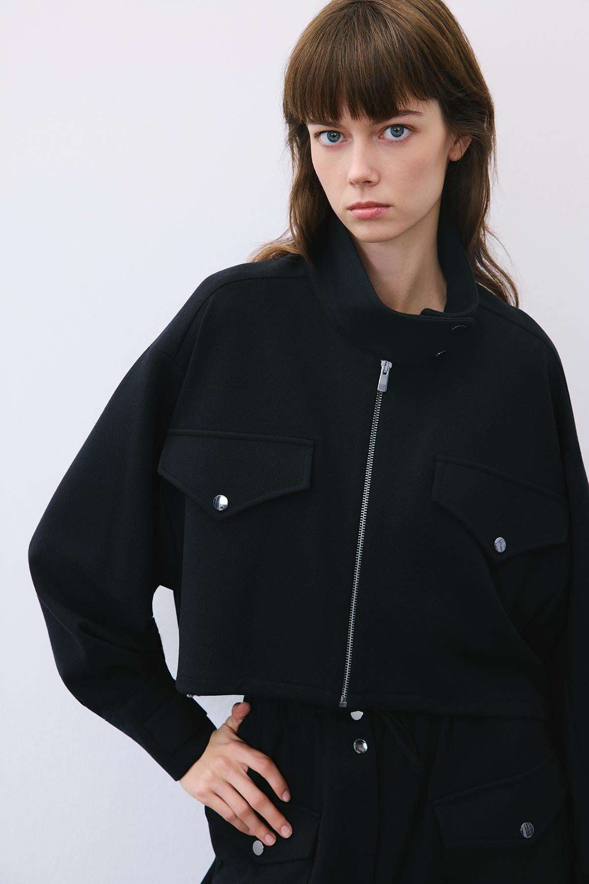 Gold Detaylı Yün Karışımlı Siyah Ceket