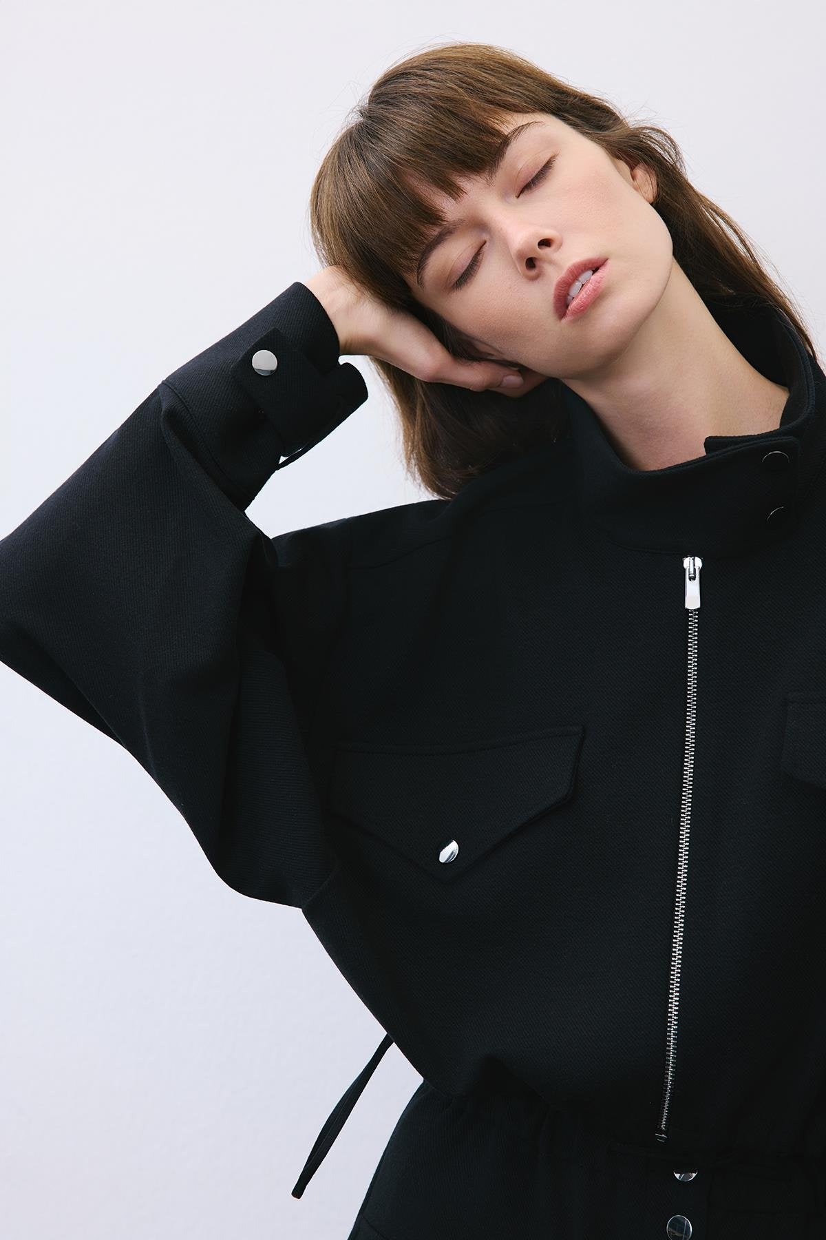 Gold Detaylı Yün Karışımlı Siyah Ceket