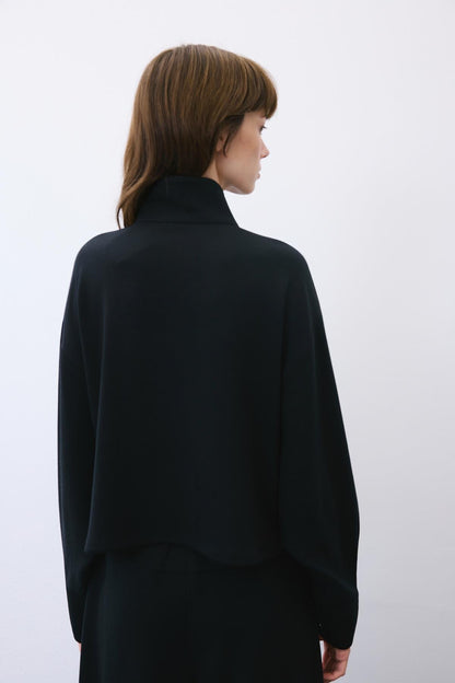 Gold Detaylı Yün Karışımlı Siyah Ceket