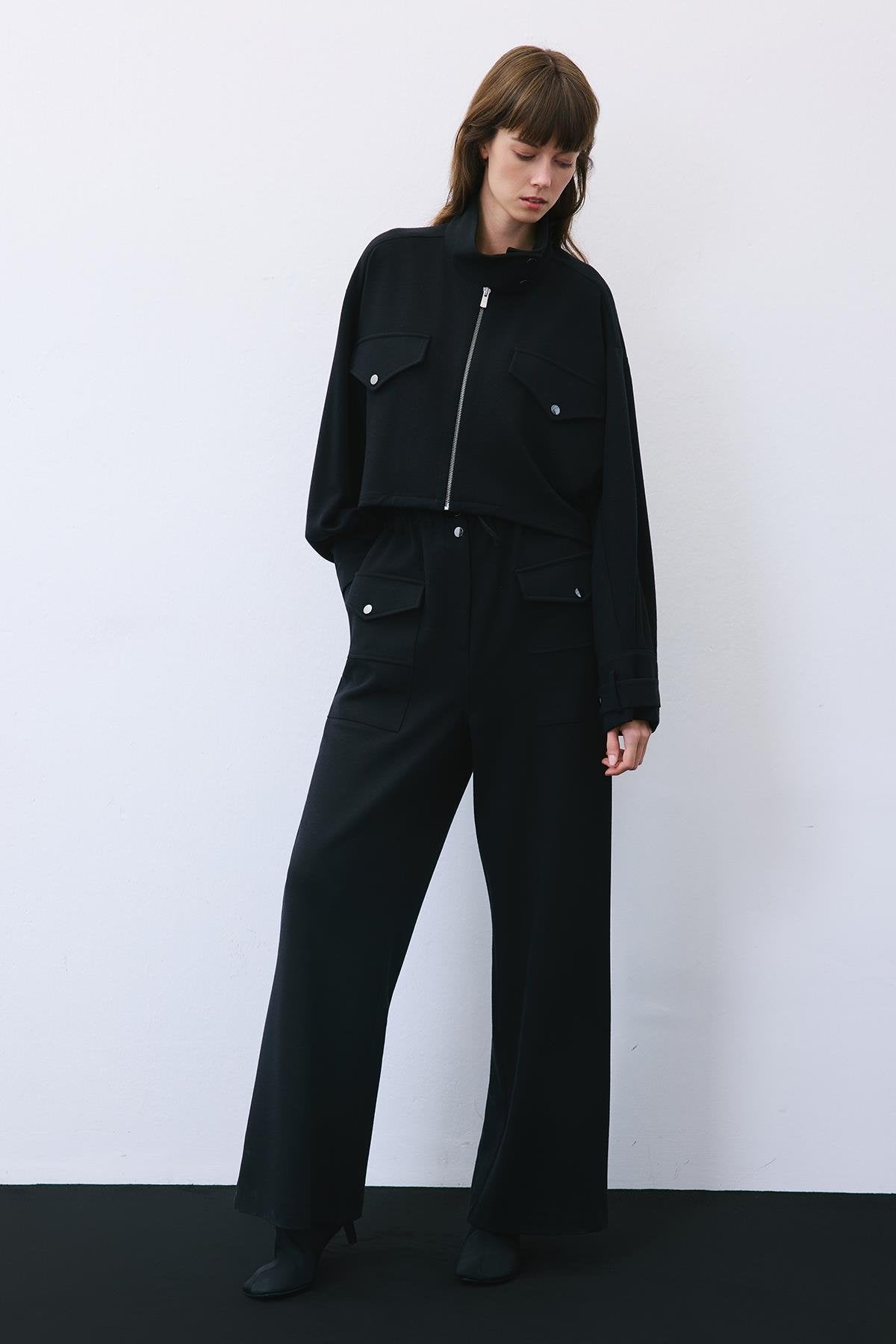 Gold Detaylı Yün Karışımlı Siyah Ceket