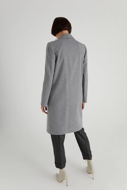Gri Düğmeli Maskülen Palto