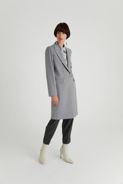 Gri Düğmeli Maskülen Palto