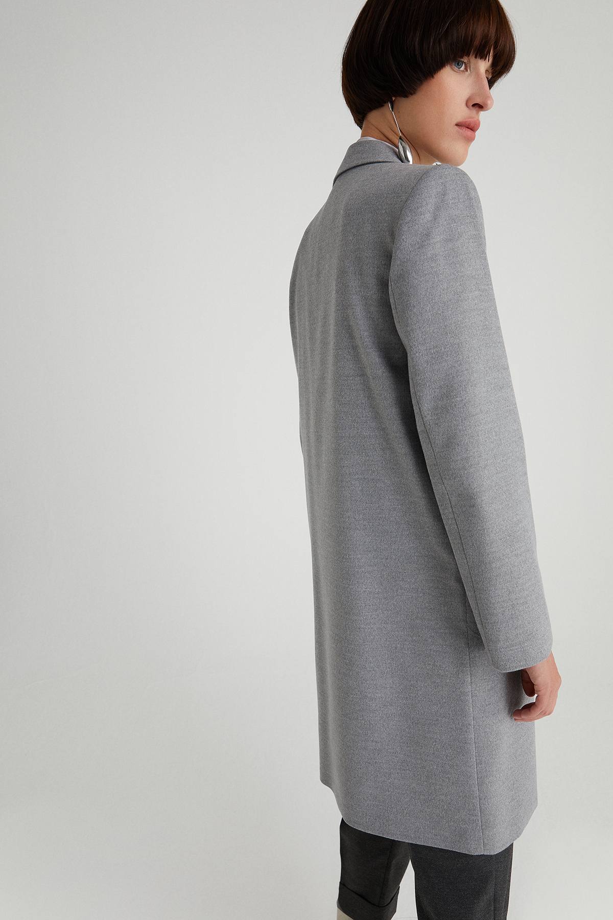 Gri Düğmeli Maskülen Palto