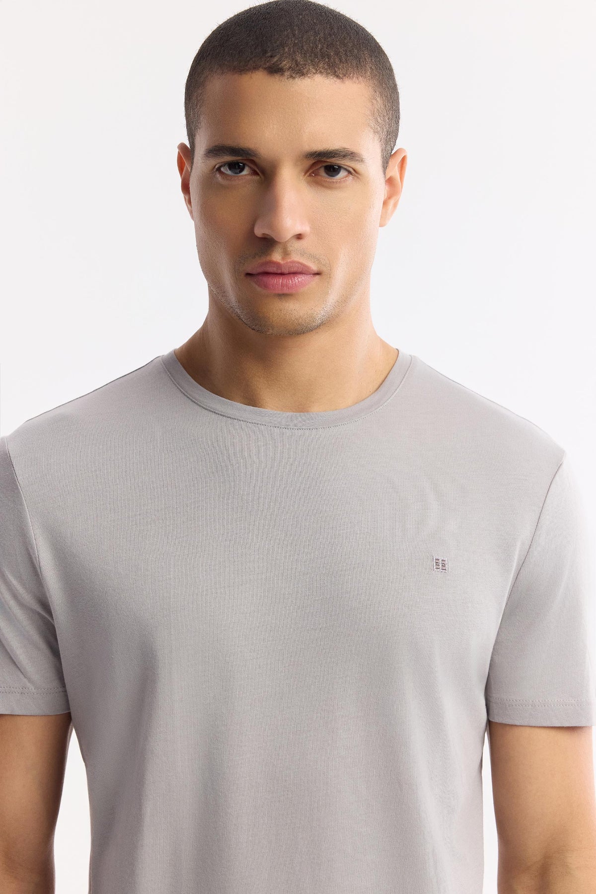 Gri Bisiklet Yaka Soft Touch Basic T-shirt