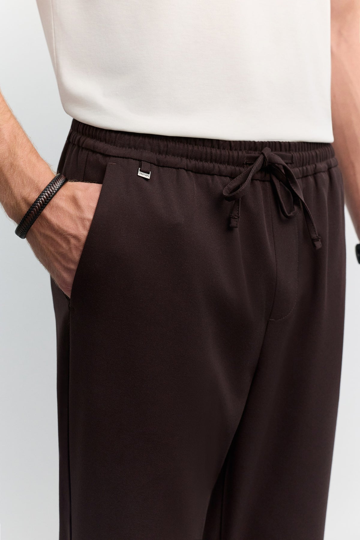 Kahverengi Beli Lastikli Bağcıklı Kolay Ütülenen Jogger Pantolon