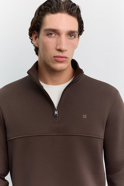 Kahve Dik Yaka Fermuarlı -5 Dereceye Dayanıklı Sweatshirt