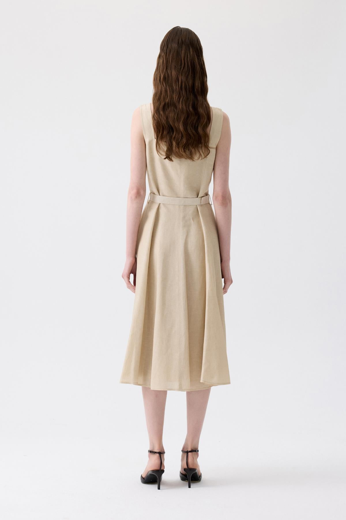 Kemerli Askılı Kloş Bej Elbise