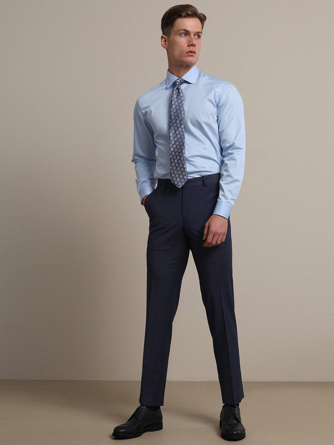 Mavi Düz Slim Fit Uzun Dokuma Klasik %100 Pamuk Gömlek