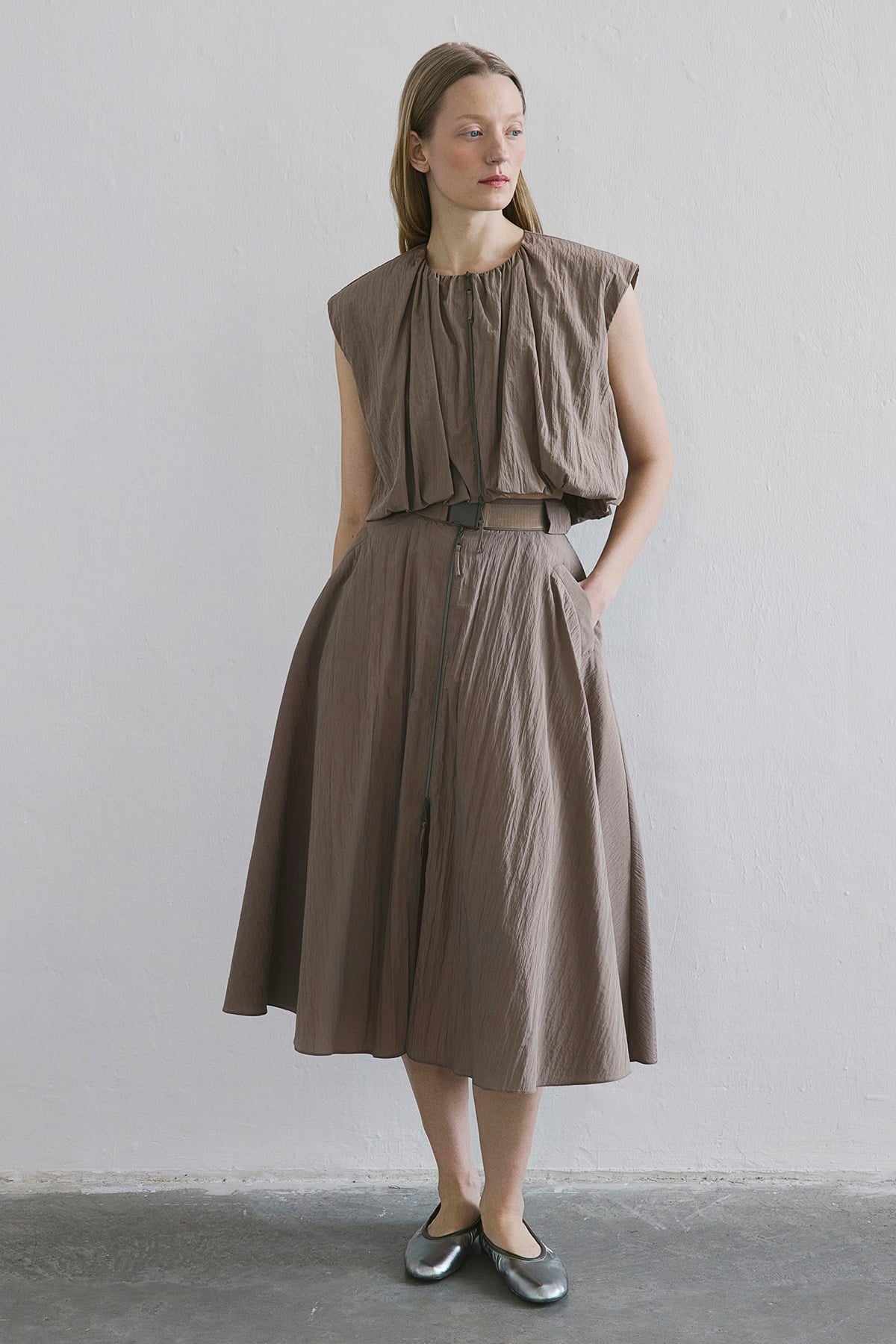 Metal Tokalı Kloş Midi Camel Etek