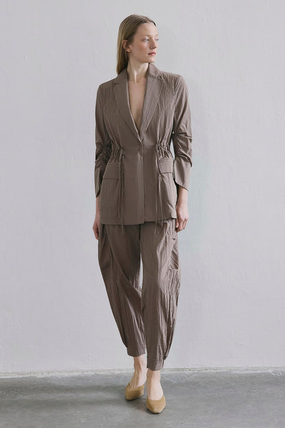 Ön Cepli Büzgü Detaylı Camel Ceket