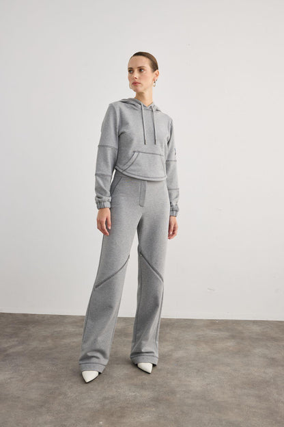 Önden Cepli Kapüşonlu Gri Sweatshirt