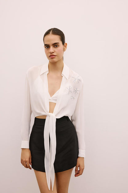 Payet Işlemeli Bağlamalı Ekru Crop Bluz