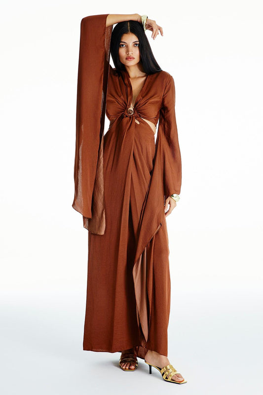 Pelerin Kollu Kahverengi Uzun Elbise