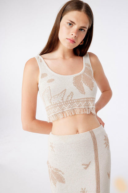 Püskül Detaylı Askılı Ekru Crop Top