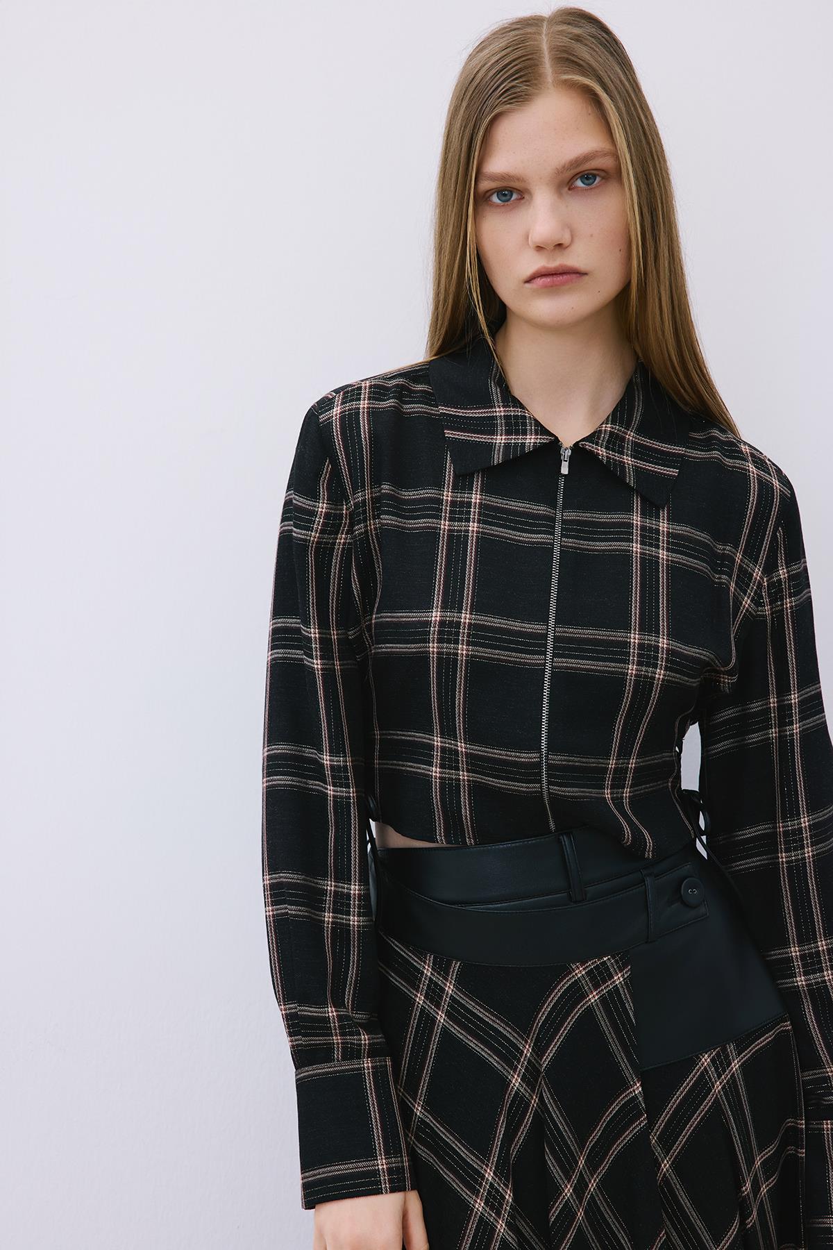 Sim Ekoseli Siyah Gömlek