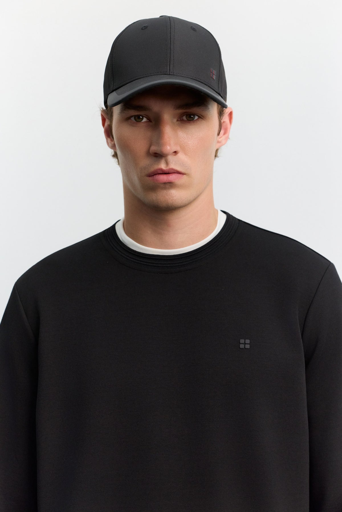 Siyah Bisiklet Yaka Kolay Ütülenen Sweatshirt