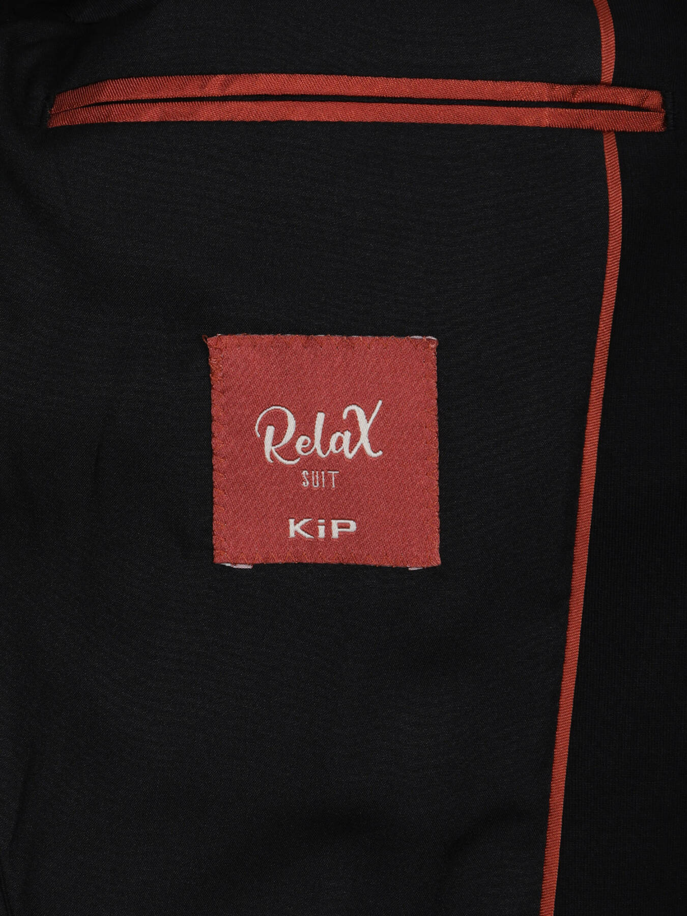 Siyah Çizgili Modern Fit Örme Takım Elbise