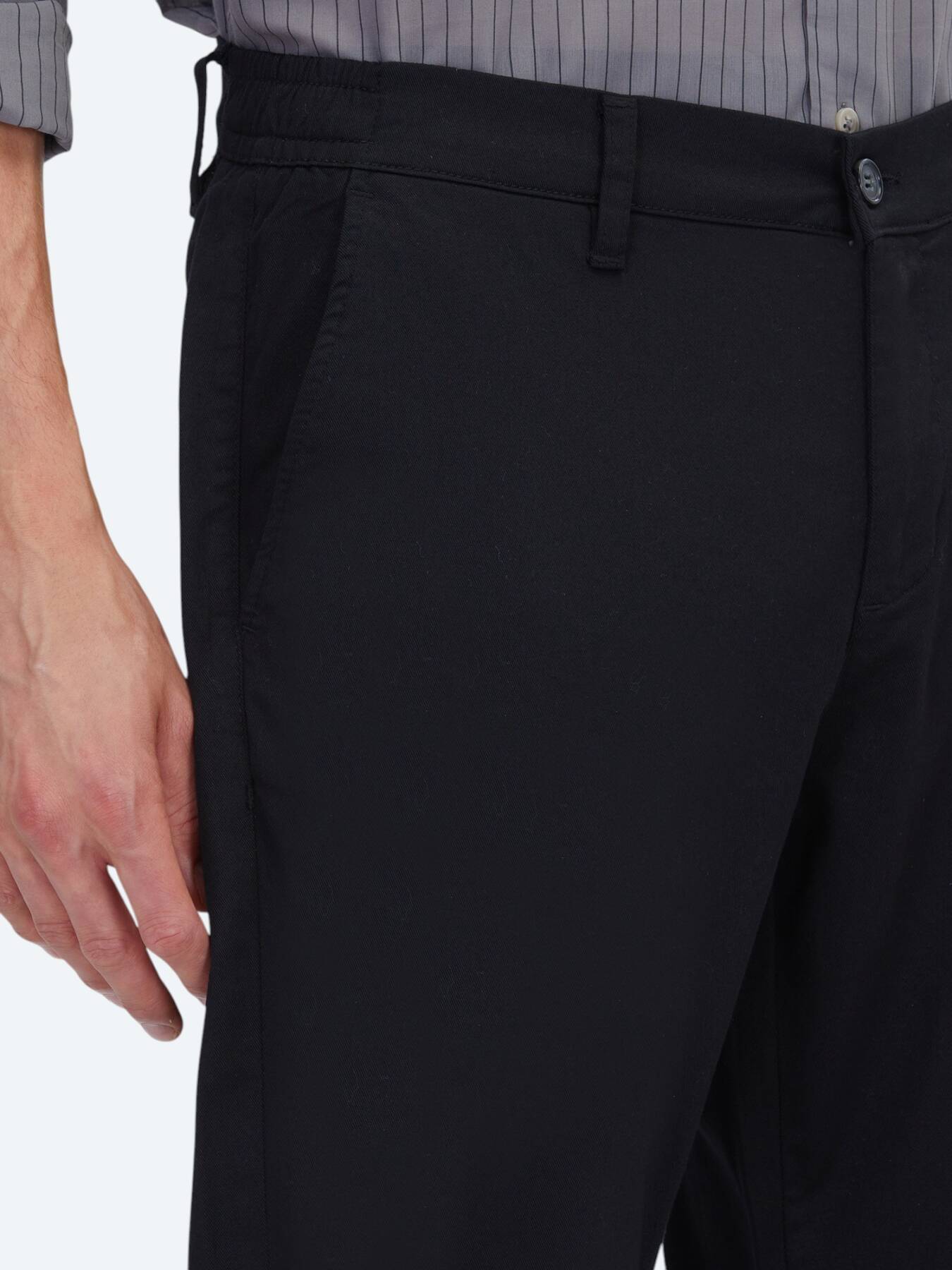 Siyah Dokuma Jogging Fit Casual Pamuk Karışımlı Pantolon