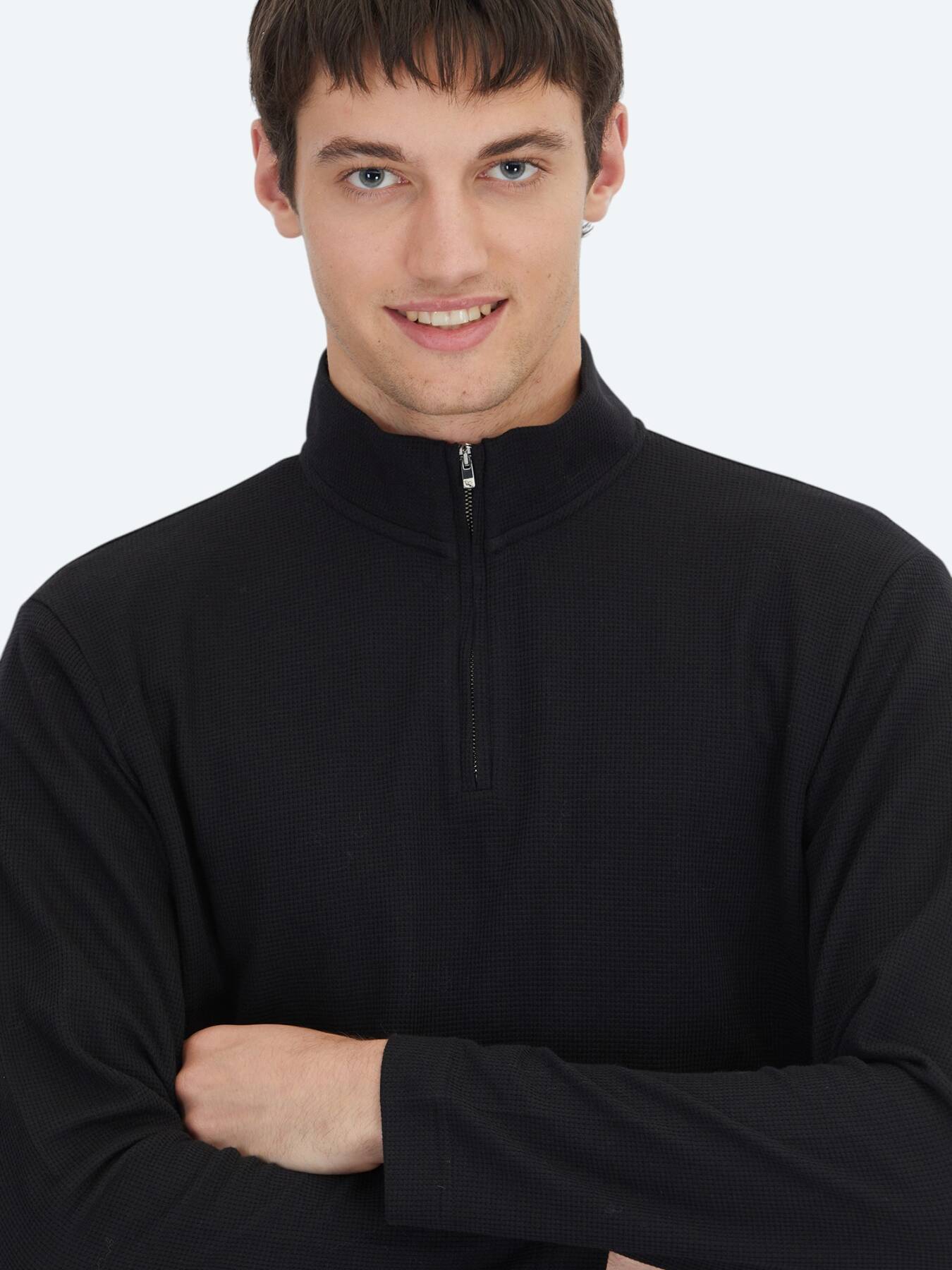 Siyah Fitilli Bisiklet Yaka T-shirt