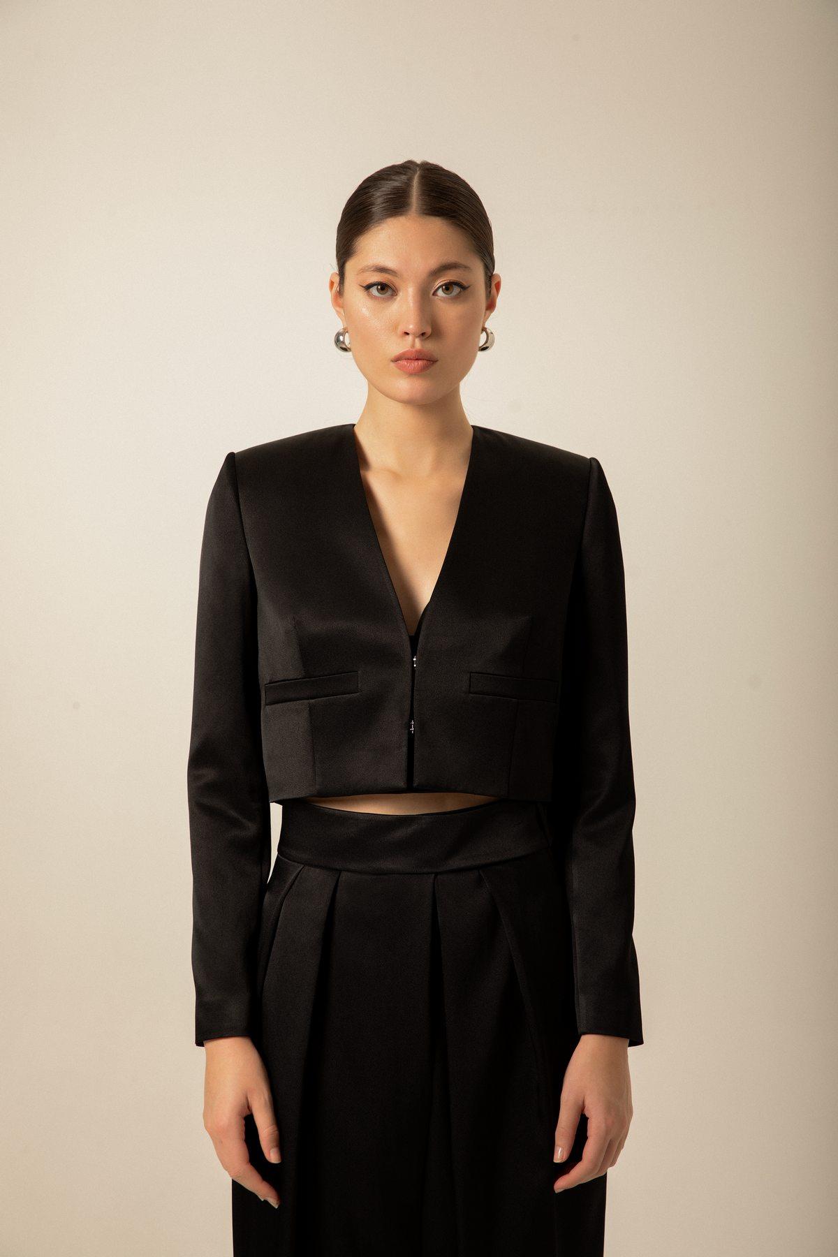 Siyah Saten Crop Ceket